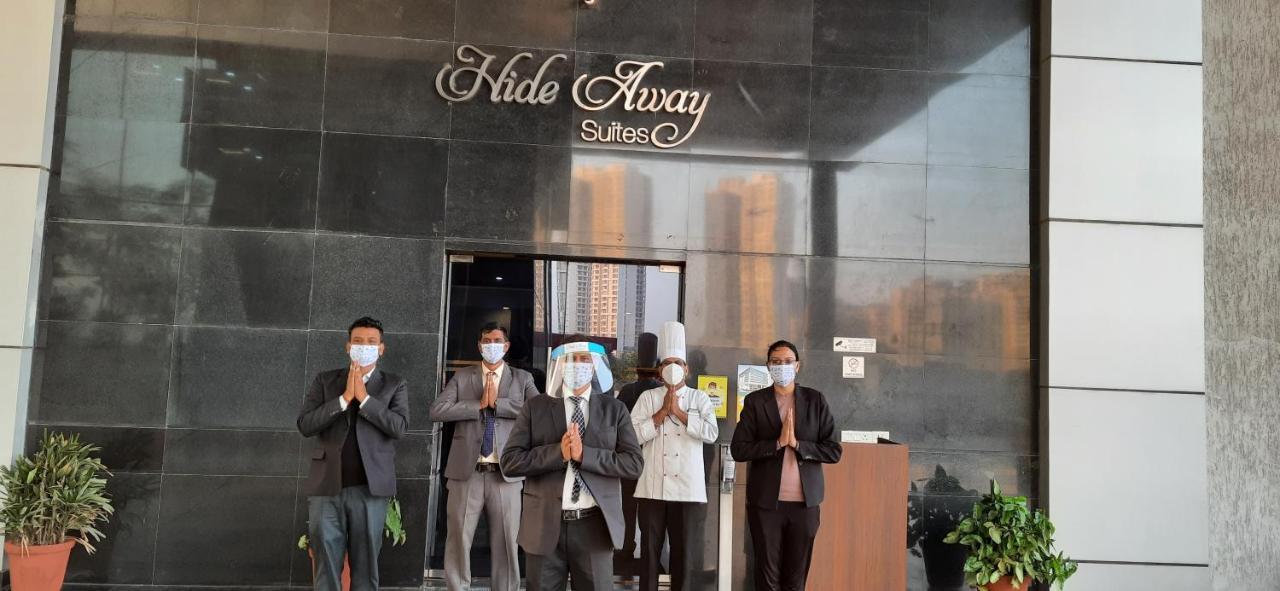 Hide Away Suites Noida Bagian luar foto